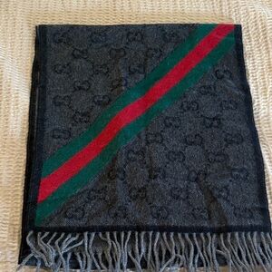 Gucci Dark Gray Wool Scarf with Green and Red Stripe